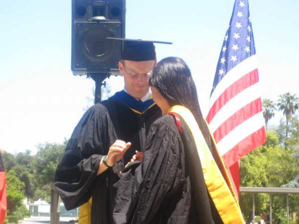 Grad 038.jpg 6/18/2006 5:58:22 PM